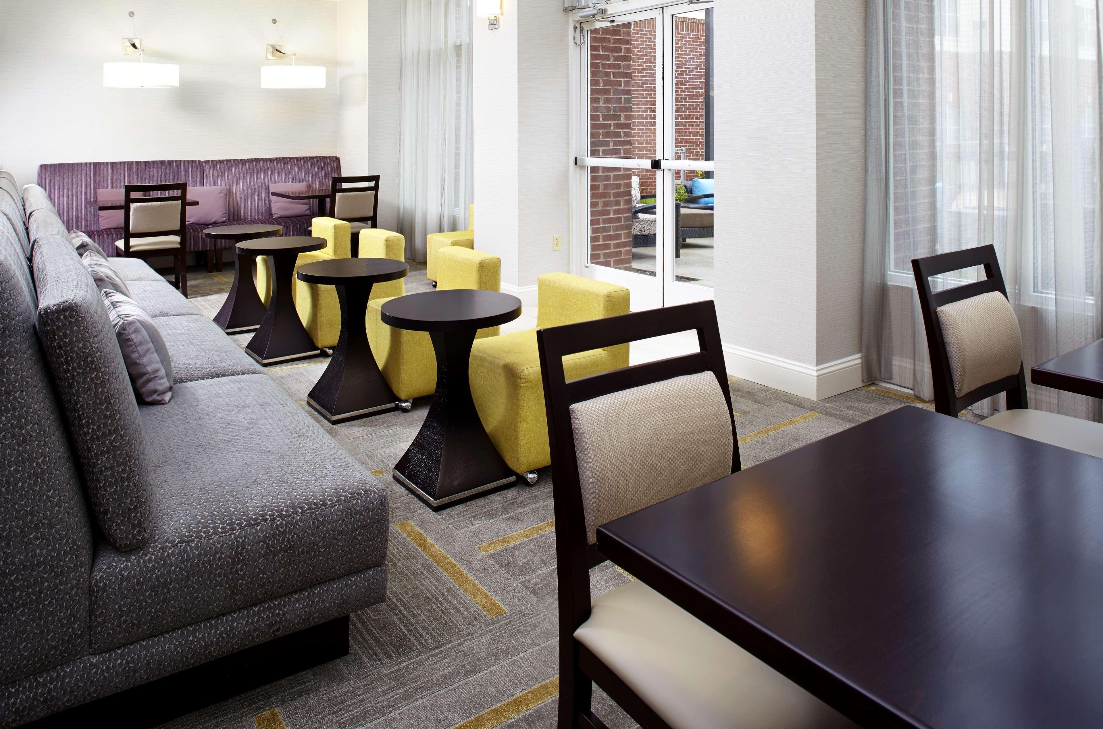 Homewood By Hilton Airport
