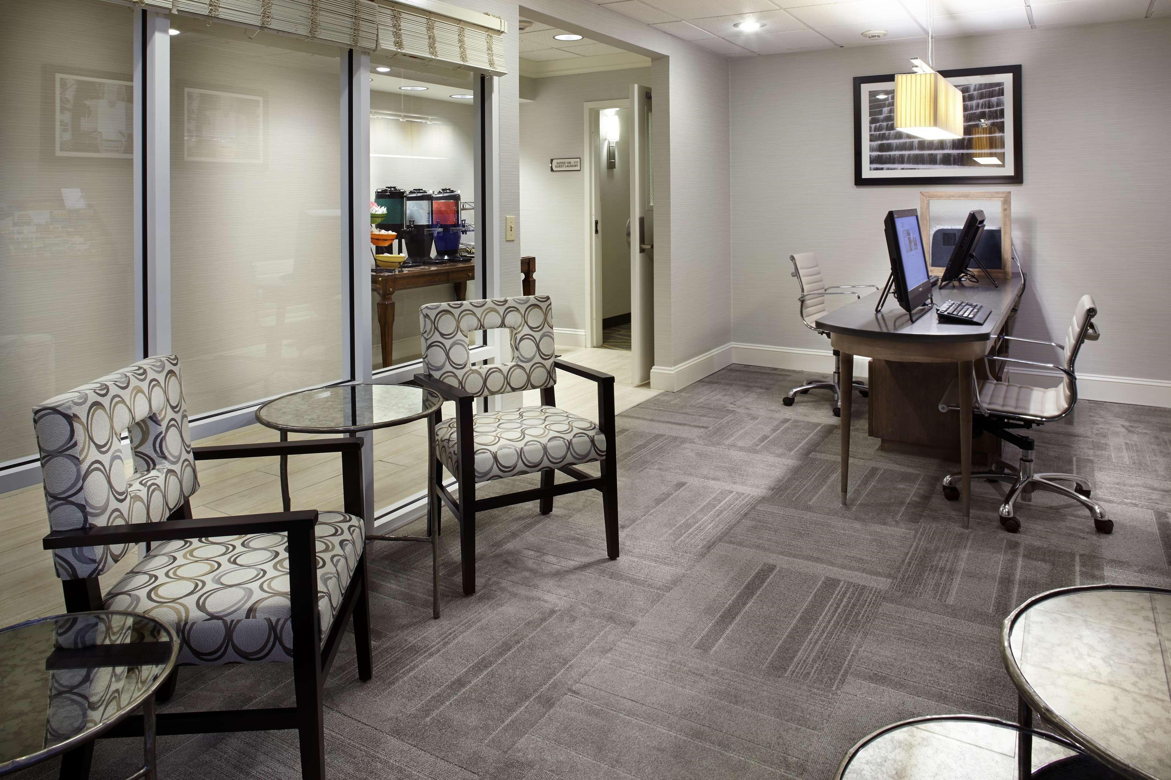 Homewood By Hilton Airport Hotel 2*