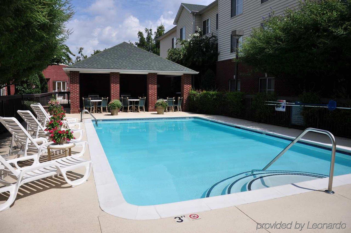 Hotel Homewood By Hilton Airport