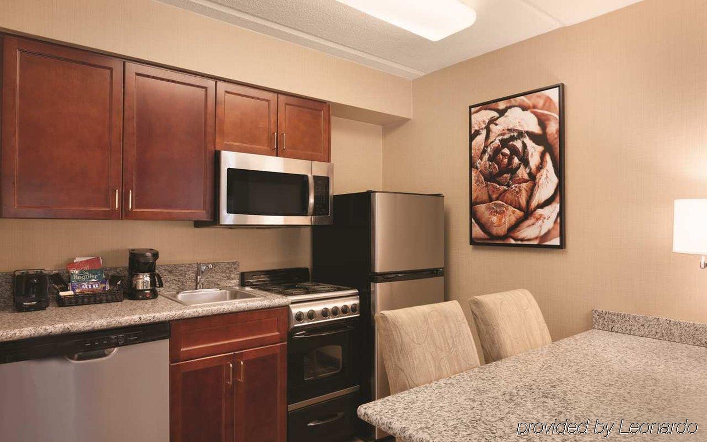 Homewood By Hilton Airport