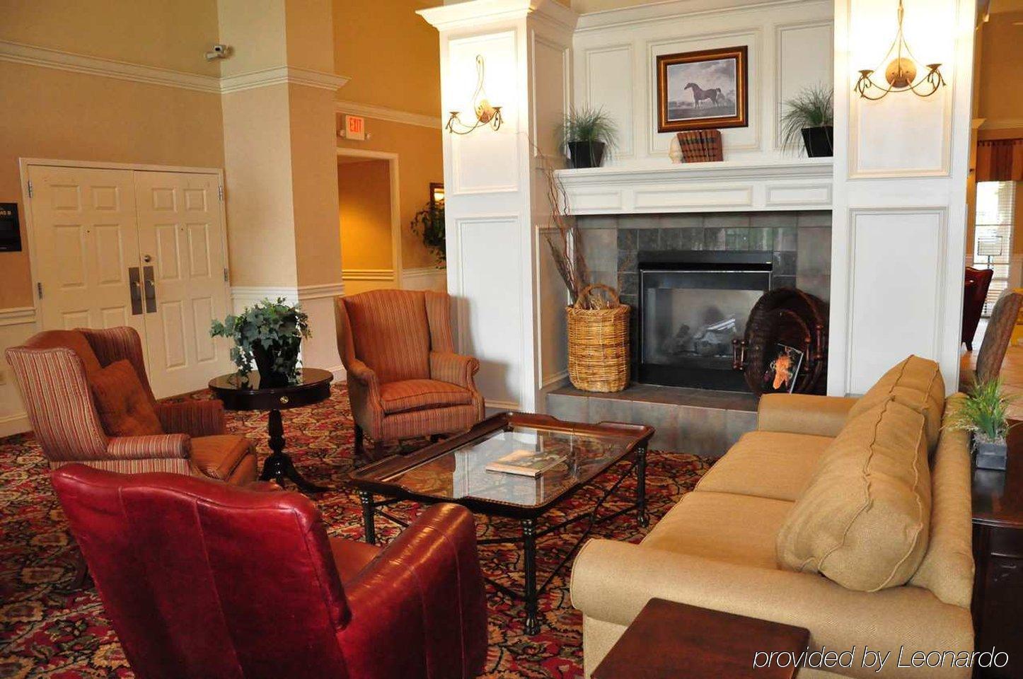 Hotel Homewood By Hilton Airport