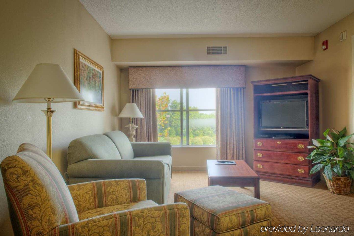 Hotel Homewood By Hilton Airport