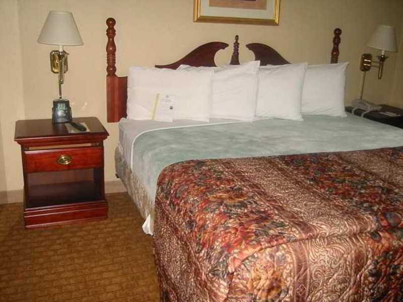 Homewood By Hilton Airport Hotel 2*